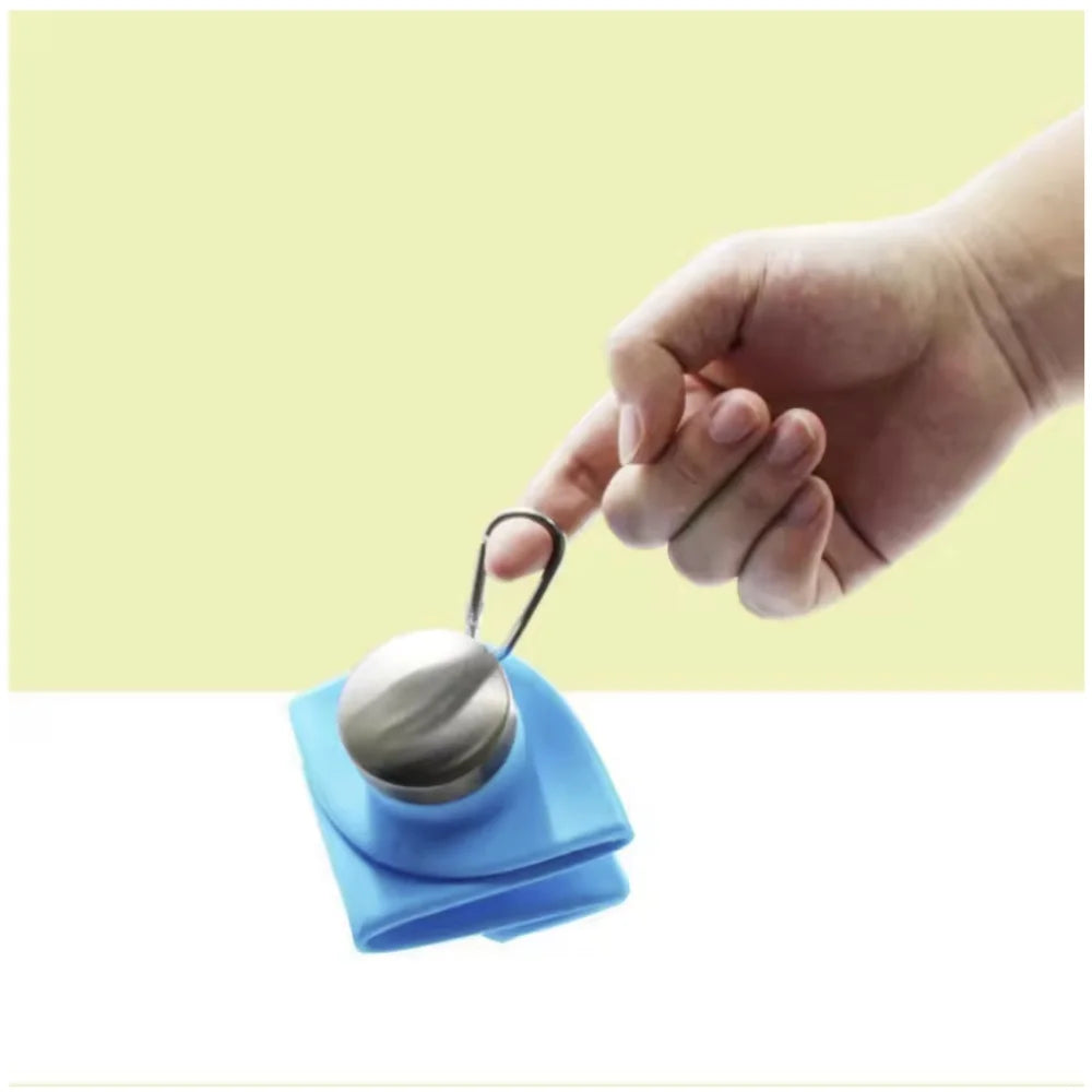 700ML Collapsible Water Bottle Leakproof Valve Reusable Silicone Foldable Travel Water Bottle for Gym Camping Hiking Travel