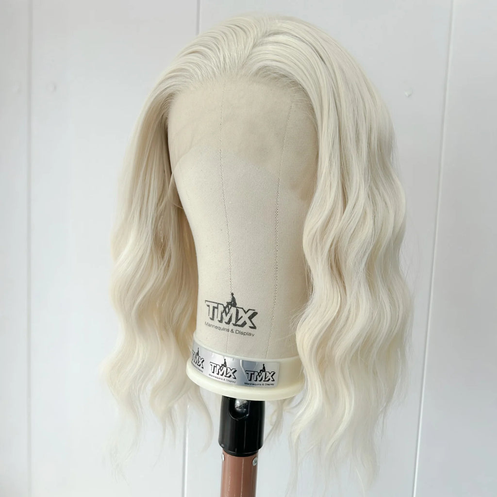 Short 60 Blonde Curly Wavy Synthetic Lace Front Bob Wigs for Women Pre Plucked Hairline Platinum White Deep Wave Daily Party Use