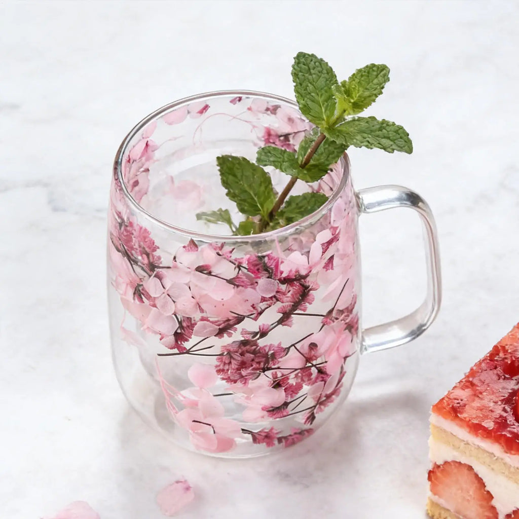 450ml Double Wall Glass Coffee Mugs Clear Glass Cups with Handle Dried Flower Design Mug for Tea Milk Latte Home Office Gift