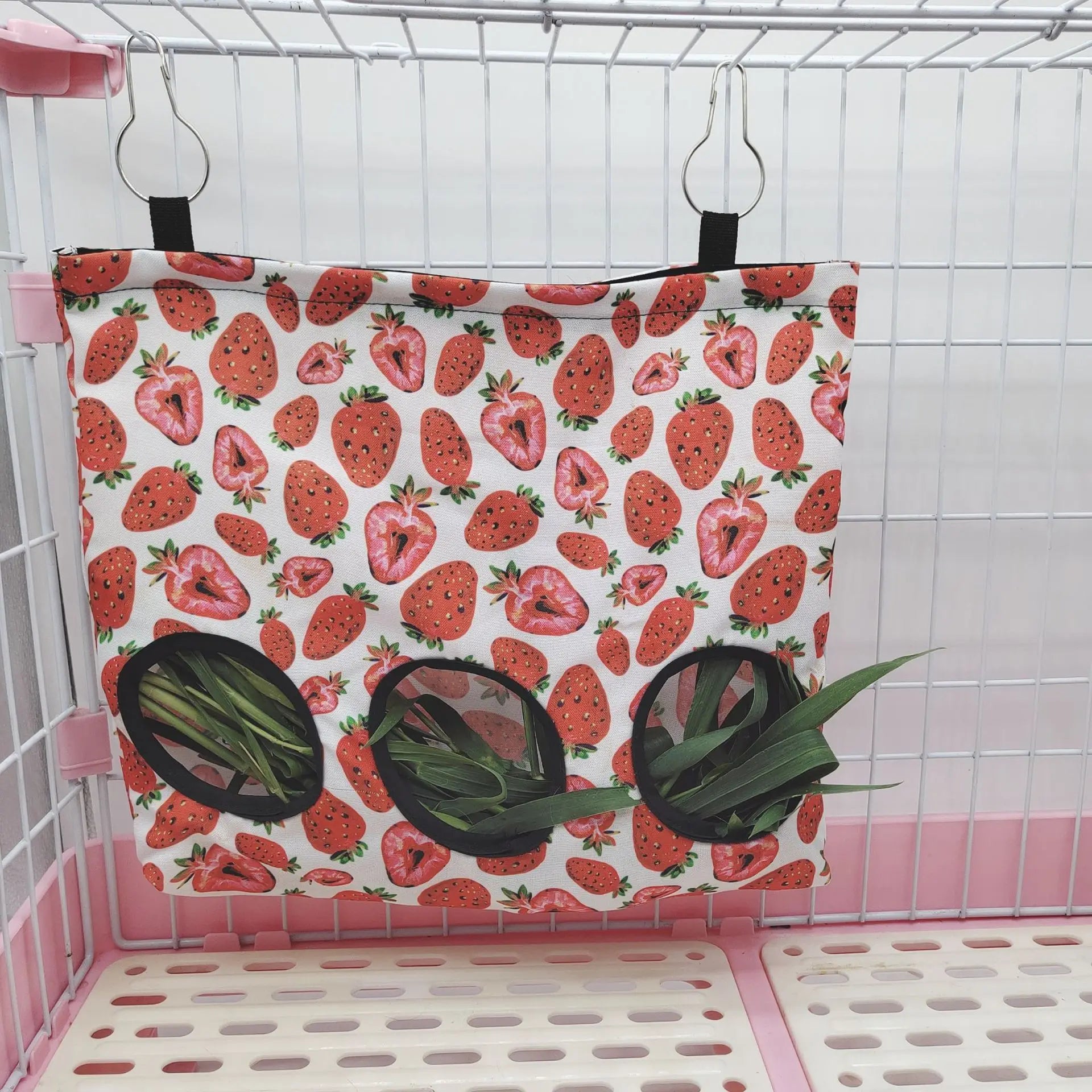 Hanging Hay Bag with hooks for Bunny Guinea Pigs Small Animal Feeder Rabbit Food Dispensers Bag Pet Feeding Bag 2/3 Holes