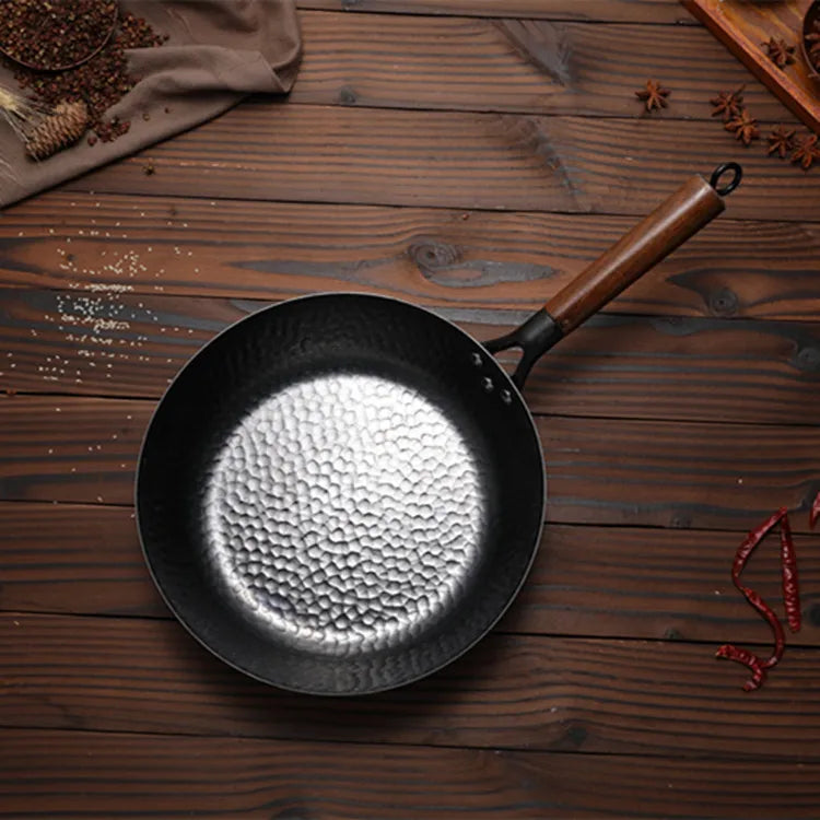 28cm Non-coated Cast Iron Wok Non-stick Pan Smokeless Fried Pan Cook Pots Kitchen Cookware Chef Pan Cooking Tools