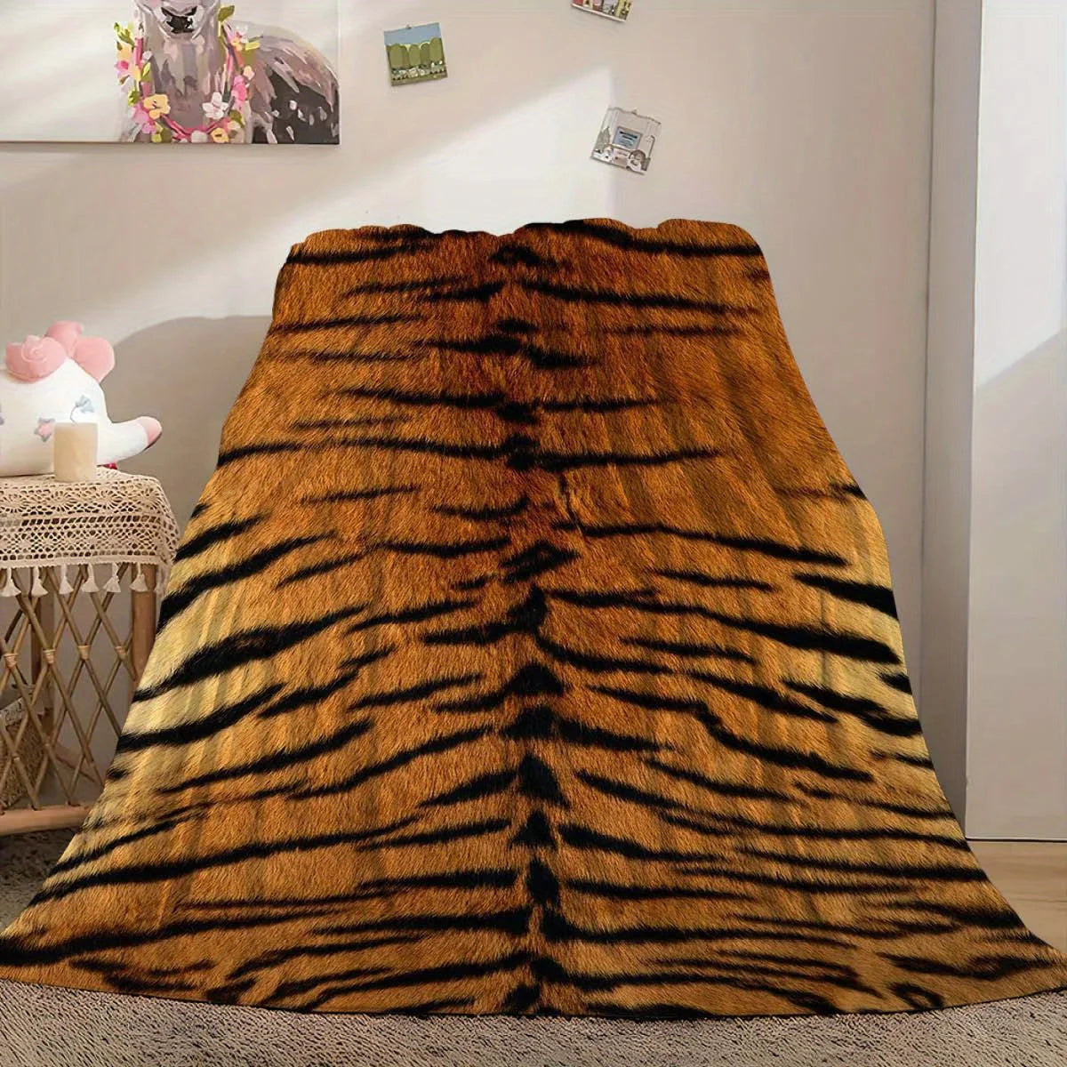 Wild Tiger: A Cozy, Luxurious Blanket with Realistic Tiger Fur Design, Perfect for Snuggling and Adding a Touch of Exotic Charm