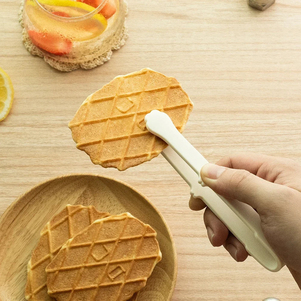 1Pc 5.71inch Non-slip Japanese Cat Paw Shape Food Tongs Cute Cartoon Tongs Silicone Barbecue Tongs Baking Clip Kitchen Gadgets
