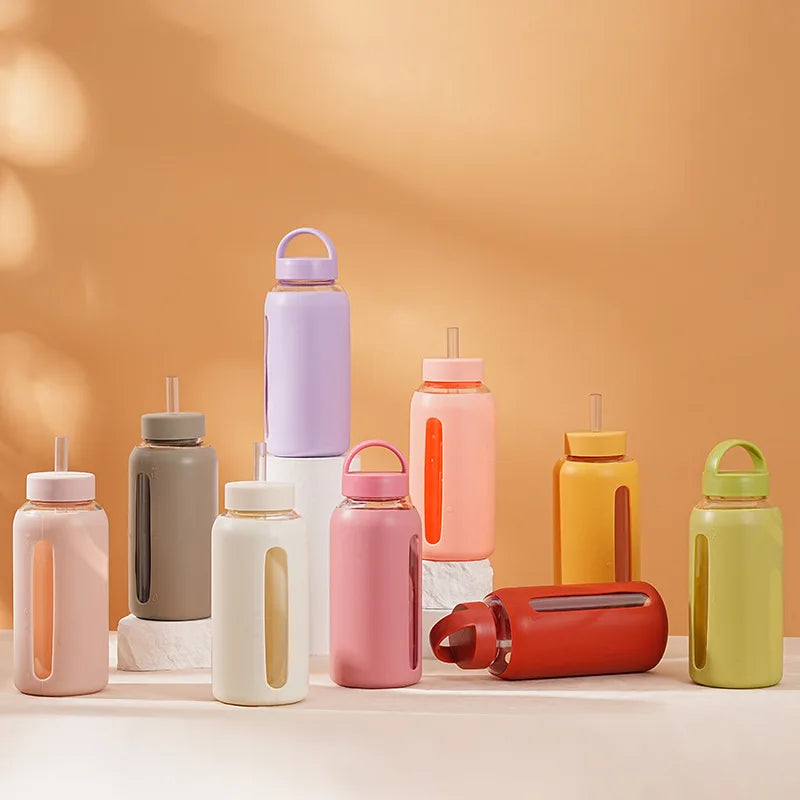 800ml Large Capacity Glass Cup, Double Lids,Silicone Sleeve,Anti-hot Heat Insulation,Outdoor Portable,Graduated Water Bottle,Mug