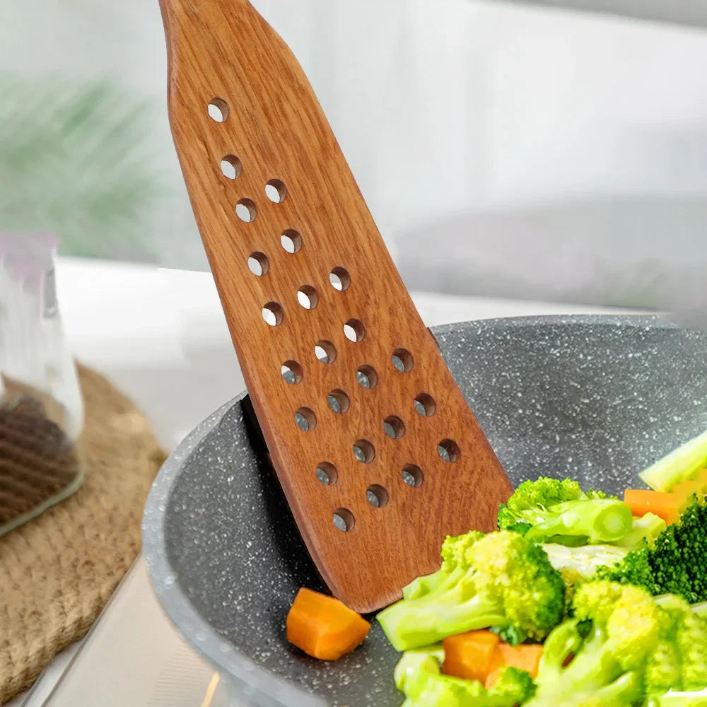 Frying Steak Shovel Filter Shovel Non-Stick Pan Wooden Spatula 24 Holes Kitchen Cooking Tool Kitchen Accessories