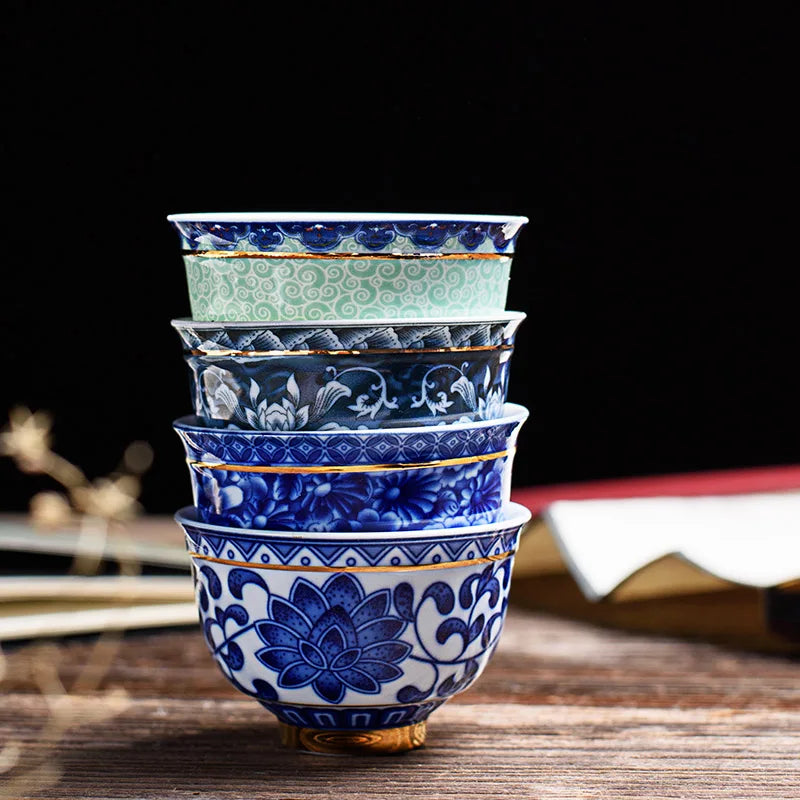 Blue and white porcelain tea cup retro master cup small tea bowl ceramic kung fu tea set Phnom Penh tea bowl single cup