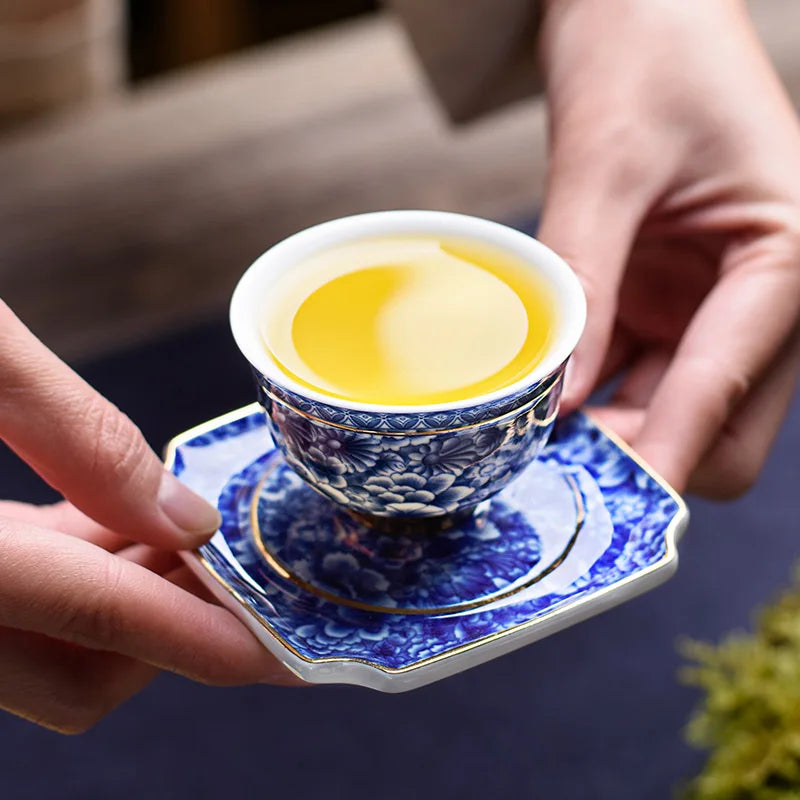 Blue and white porcelain tea cup retro master cup small tea bowl ceramic kung fu tea set Phnom Penh tea bowl single cup