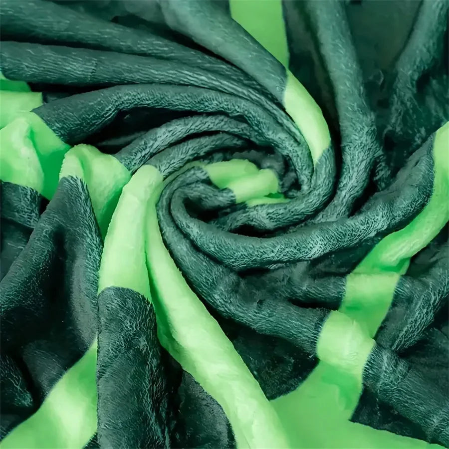 A Whimsical Leaf-Flannel Blanket, a Portable Outdoor Blanket for All Seasons, a Home Tv Blanket, a Leaf Bed Blanket