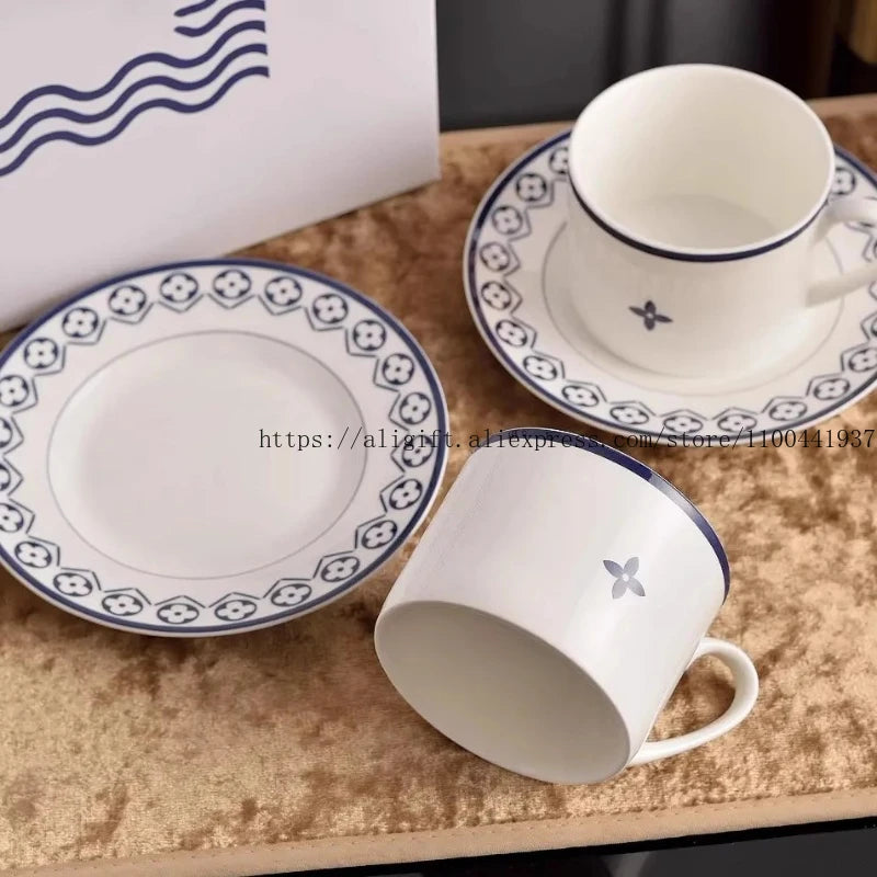 Simple And Fashionable Bone China Coffee Cups And Saucers 250ml Afternoon Tea Cups High-End Personalized Couple Cups