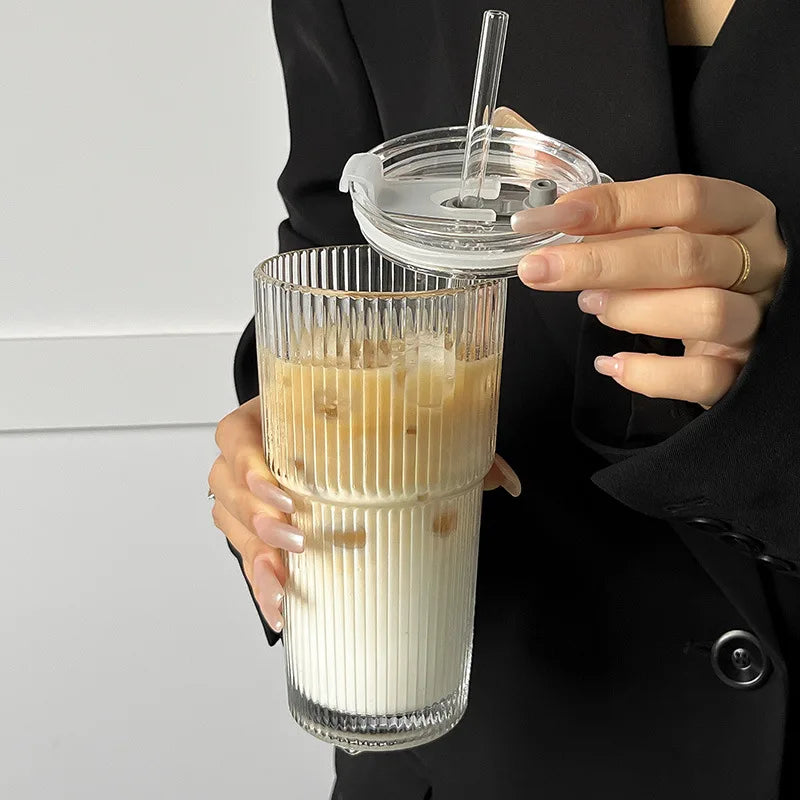 High-value cold drink juice coffee cup with lid and straw, vertical striped glass, large capacity water cup
