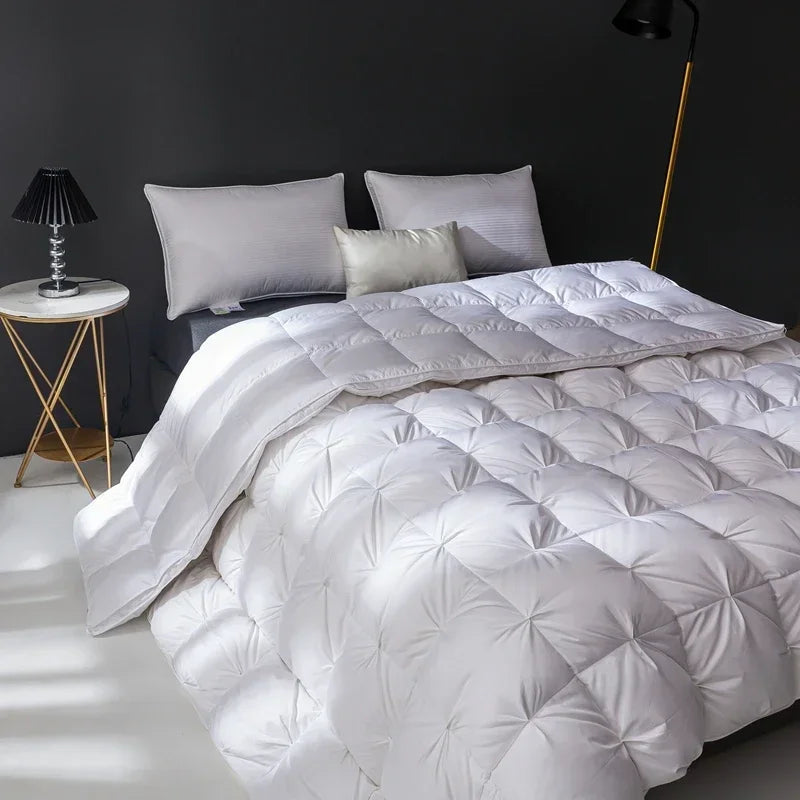 100% pure cotton goose down comforter, five-star hotel down comforter, winter thick comforter, spring and autumn comforter