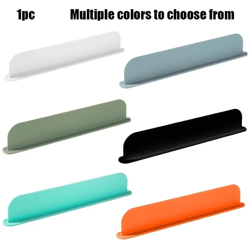 A soft silicone adhesive partition for kitchen sink splash proof partition, suitable for washing dishes and vegetables