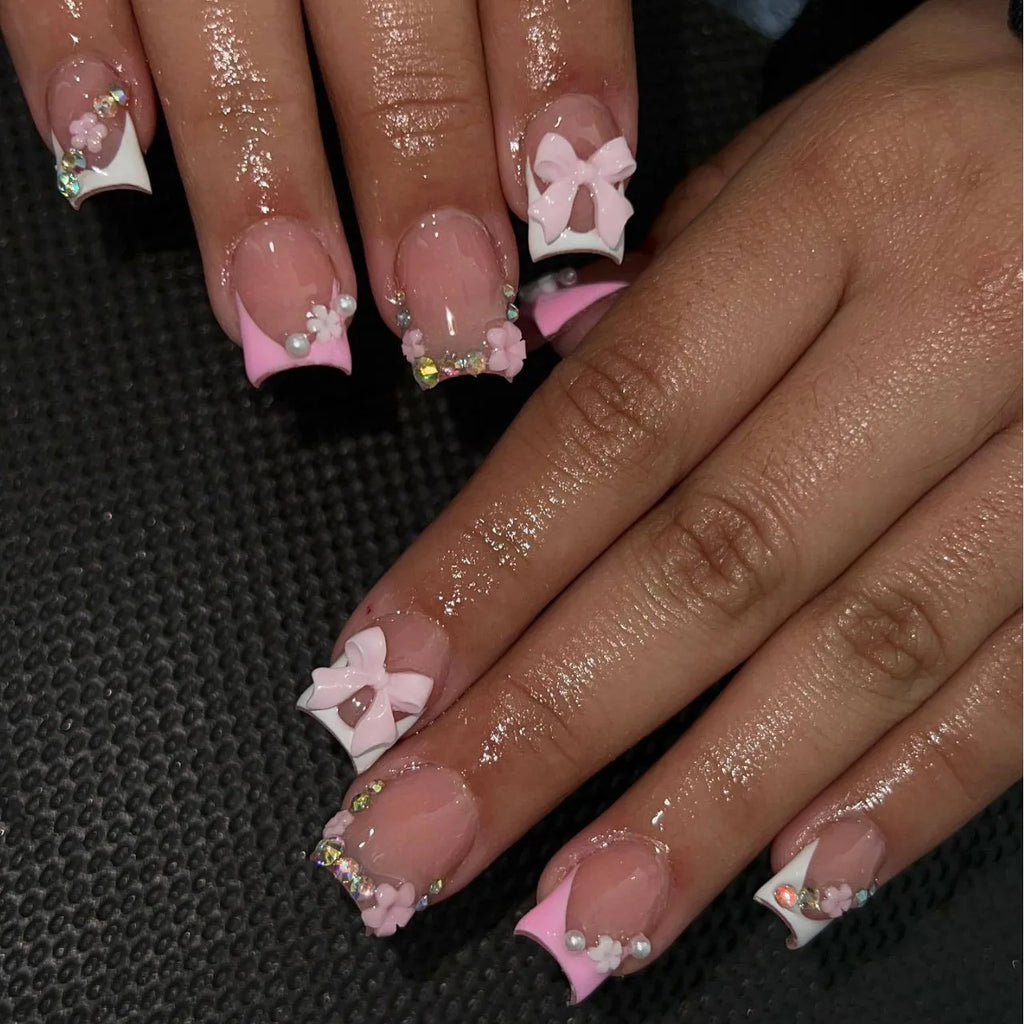 10Pcs Press on Nails Short Square Head Fake Nails with Flower Rhinestone Design Wearable Finished False Nail Tips