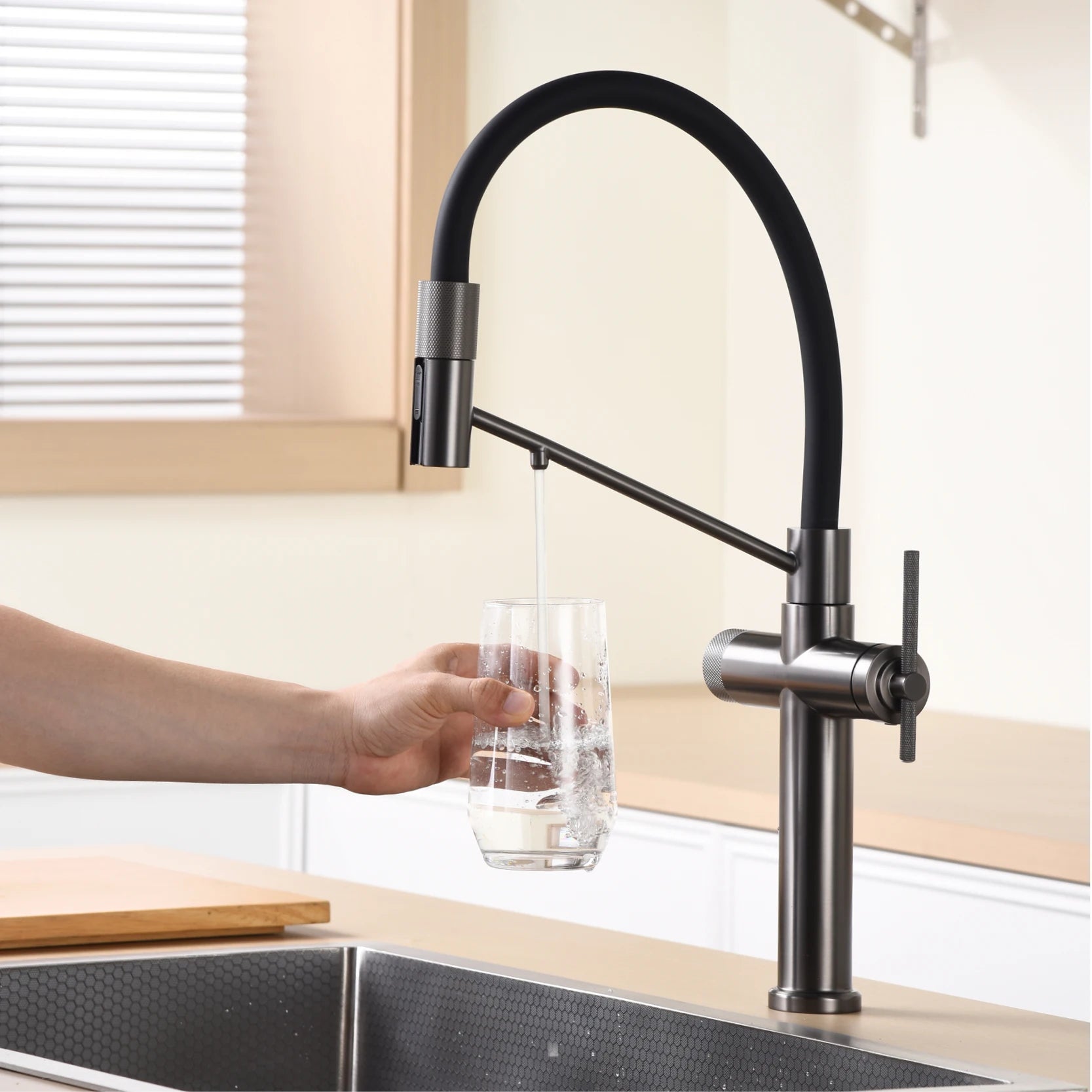 Modern Gun Grey Brass 3-in-1 single hole Kitchen faucet separate Filter Water Tap。Pull out sprayer  Hot&cold Sink mixer tap