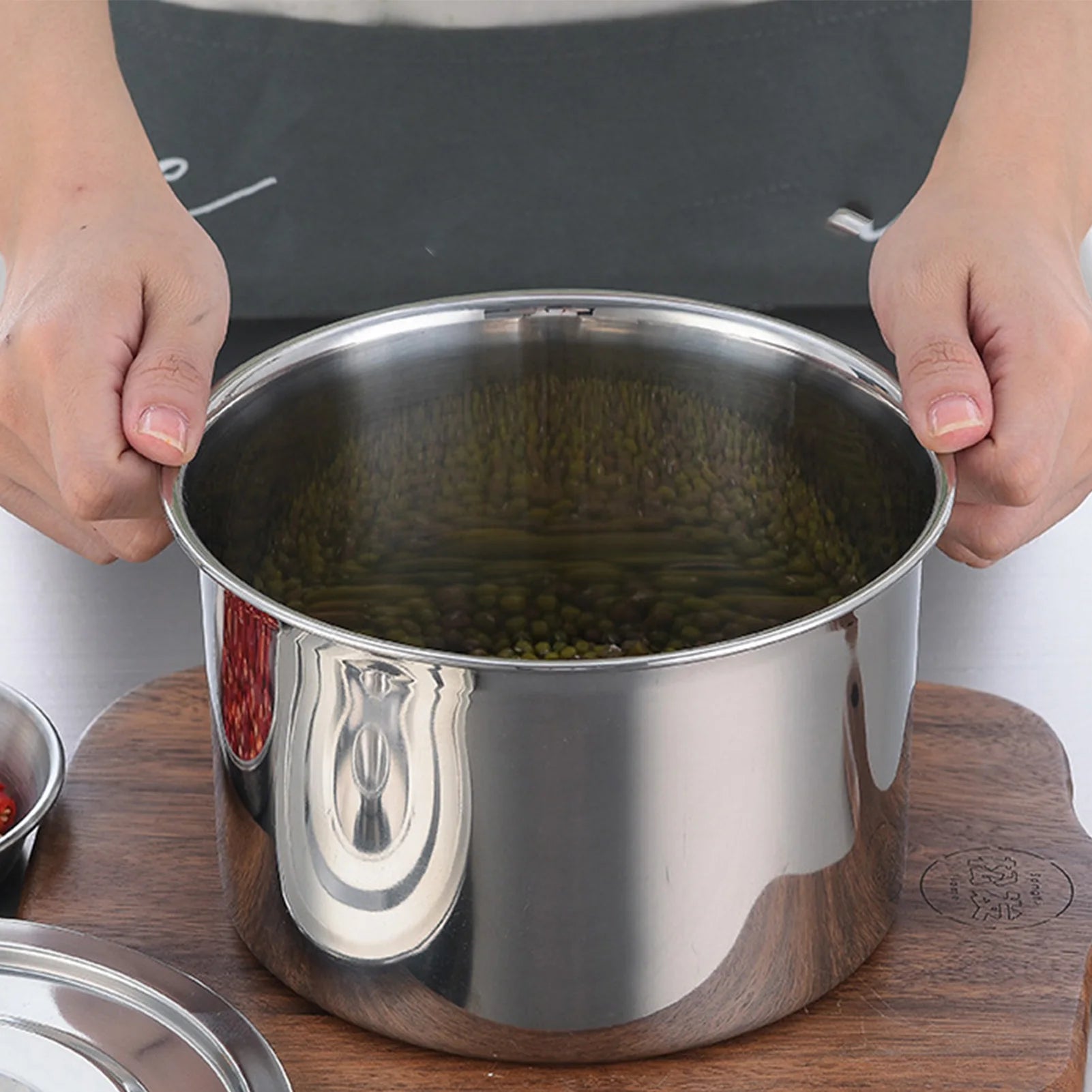 Stew Pot with Lid Non Stick Non Magnetic Stainless Steel Soup Seasoning Container Kitchen Utensil S