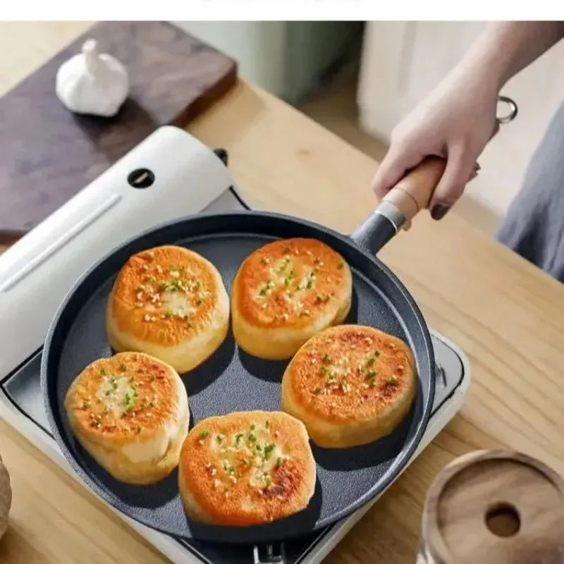 2026 Thick cast iron flat bottomed frying pan for grilling meat without coating and non stick frying steak and fried egg pan