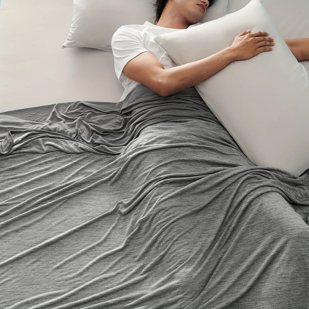 A 150*200cm Lightweight, Ultra-Soft, Cool-Feeling Summer Blanket Made of Imitation Nylon, Double-Sided Cooling Effect Nap Blanket, Suitable for Hot Sleepers Who Suffer from Night Sweats, Breathable, Maintains Coolness for a L