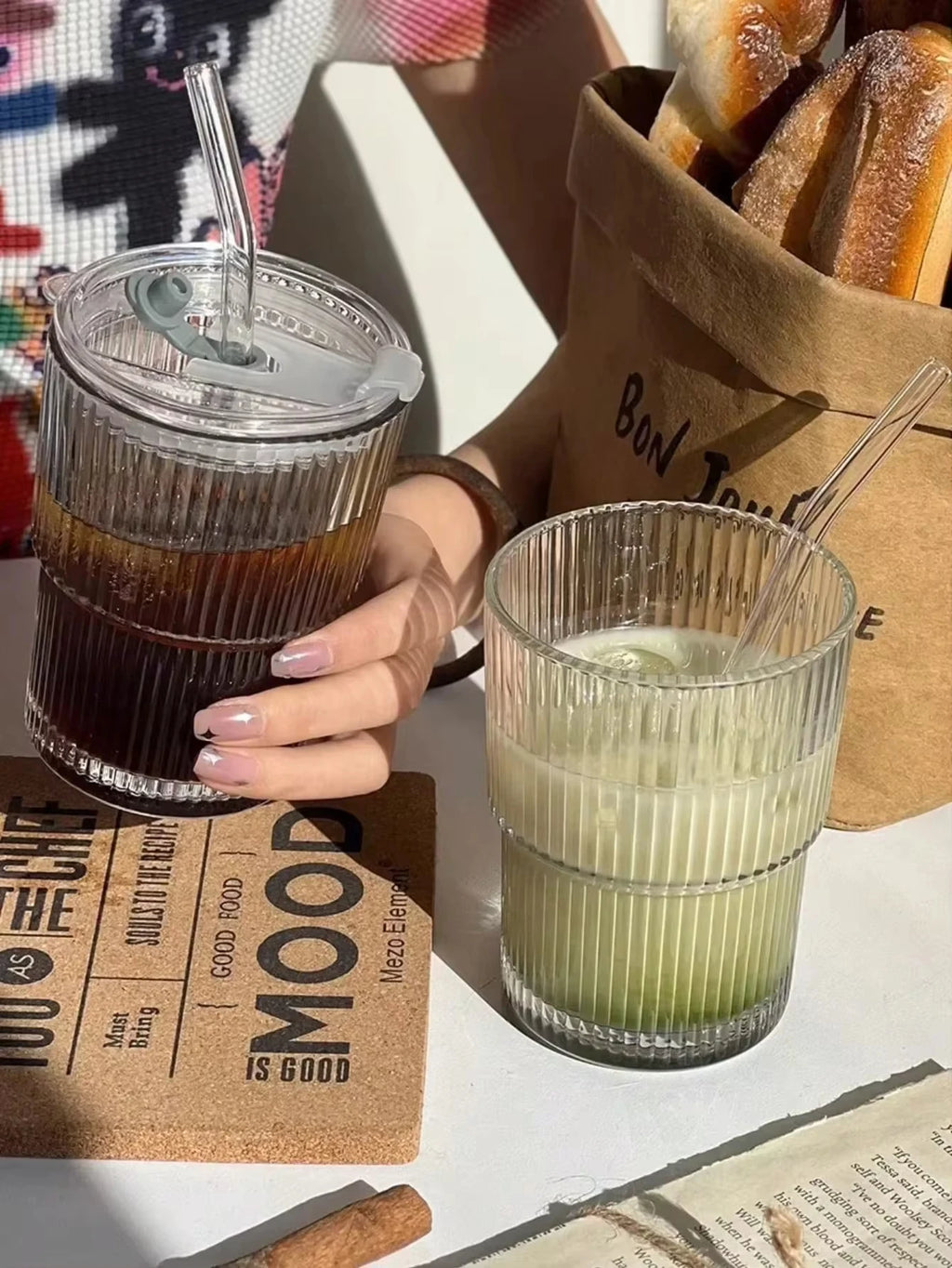 450MLTransparent Glass Coffee Mug with Lid and Straw, Stylish Vertical Stripes Design, Perfect for Iced Americano Latte Milk Tea