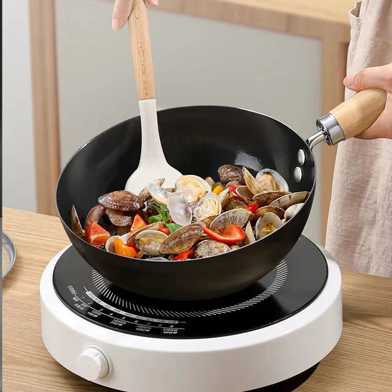 Non-stick iron pan frying pan with lid uncoated gas stove induction cooker universal stew pot cookware handmade steak wok pan