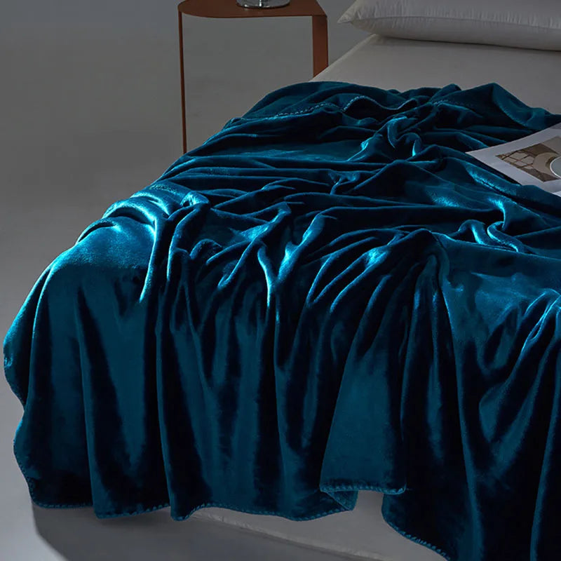 New Shell Edge Milk Velvet Blanket European Solid Color Flannel Warm Blankets Silky Multifunctional Bedspreads for All Seasons