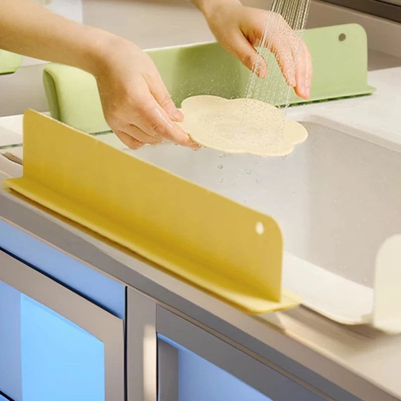 Silicone Sink Baffle Splash Guard Waterproof Splatter with Suction Cup Non Slip Water Dam For Washing Dishes Kitchen Supplies
