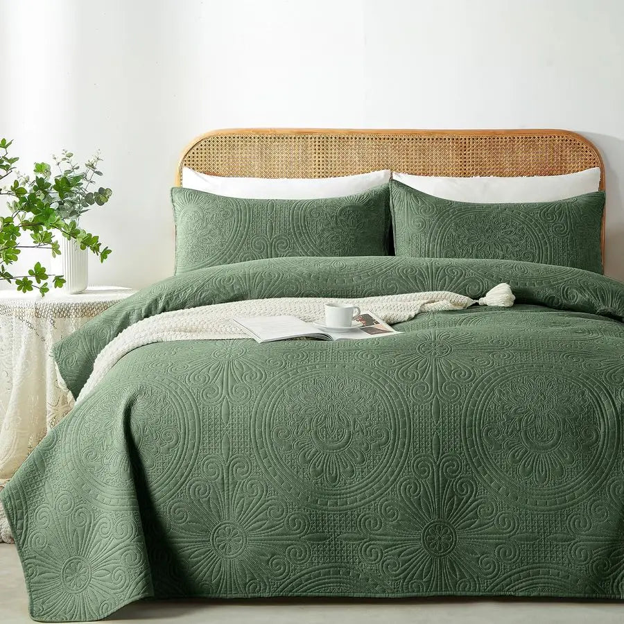 King Cal King Quilt Set Olive Green,Ultrasonic Embossed Bedspread, Lightweight Microfiber Coverlet, Modern Thin Bedding Set for